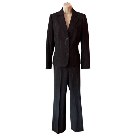 Anne Klein Black Pantsuit With Green & purple Pinstripes Size 6 - Picture 5 of 17